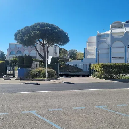 Apartment Plein Soleil Piscines Proche Plages Parking Prive
